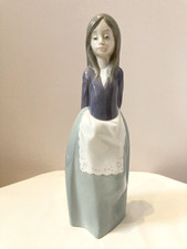 Nao Lladro  Girl In Apron with