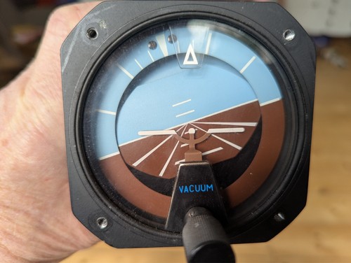 Artificial horizon vacuum - ai,