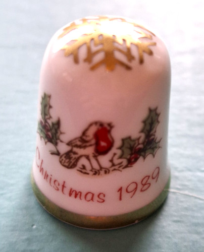Caverswall bone china - , thimble