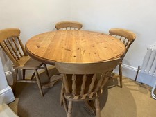 Large Sturdy Round Country Waxed Antique Style Pine Top Table plus 4 Chairs Used