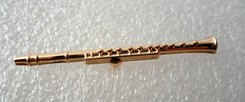 Pre owned clarinet - pre-owned,