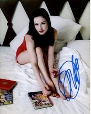 DITA VON TEESE Signed 8x10