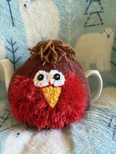 New hand knitted robin - ⭐️new,