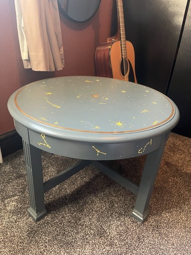 Solid round table star - table,,