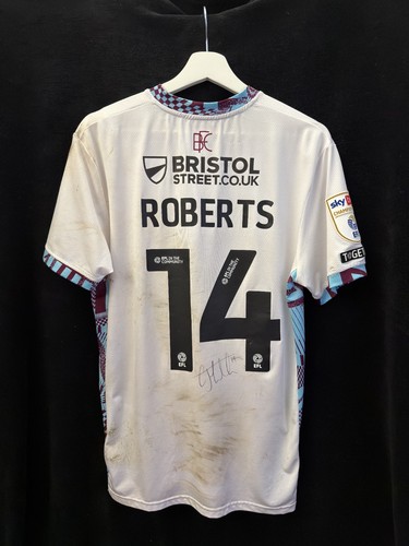Burnley connor roberts - fc,