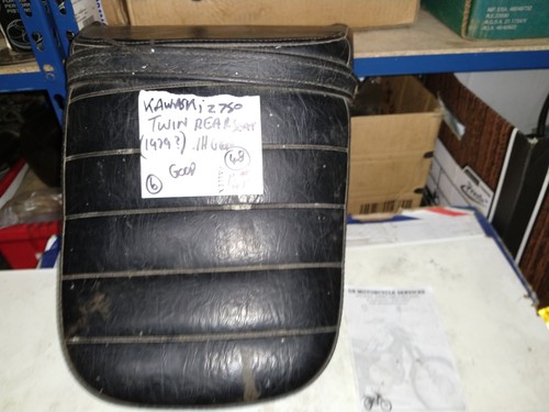 Kawasaki z750 twin rear seat - kawasaki,