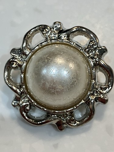 Vintage distressed pearl - distressed,