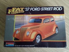Monogram Fat Fendered '37 Ford Street Rod 1/24 Model Kit