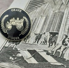 Grave Digger / horse drawn