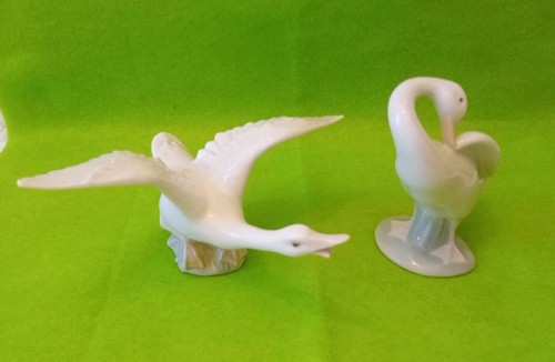 Lladro preening swan - lladro,