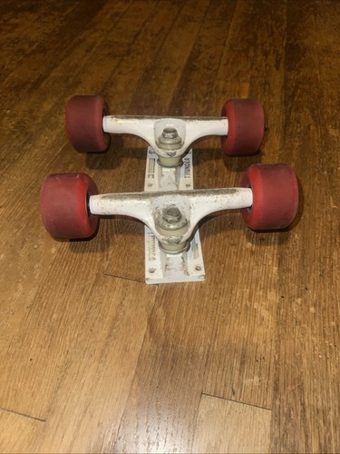 Thunders skateboard trucks - skateboard,