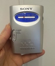 Sony SRF-59 AM/FM Walkman Radio With Original Sony Earphones Working