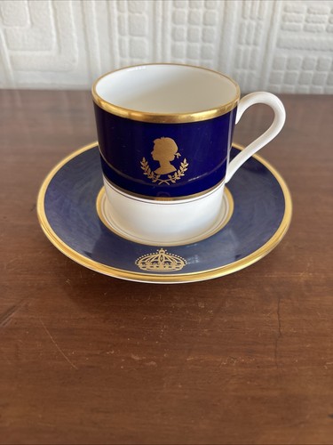 Royal worcester queen - royal,