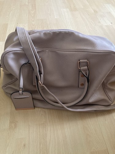 Large pale pink faux leather - large,