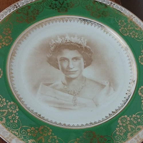 Crown ducal queen elizabeth - queen, ii