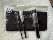 Genuine ZOEVA 3 x Brushes 124