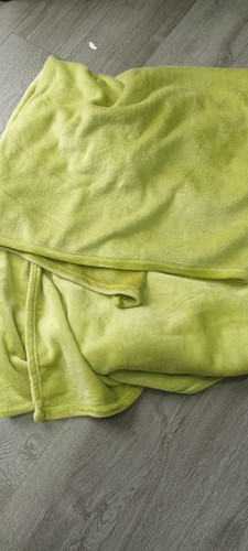 Fleece throw new from the - fleece,