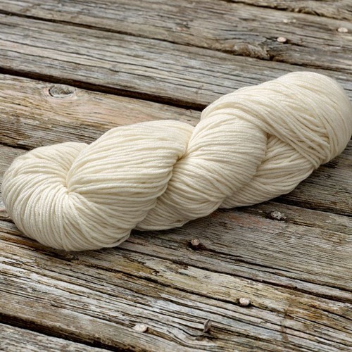 Undyed superwash merino - dk,
