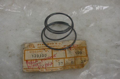 Gear spring driven - ,