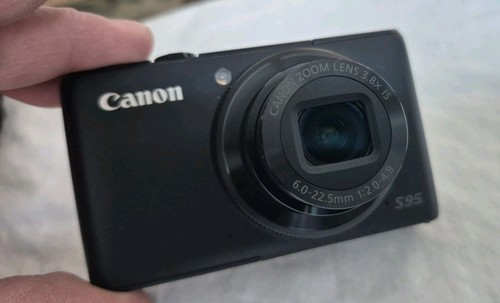 Canon powershot s95 0mp - powershot,