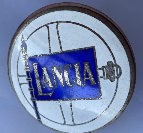 Lancia gamma 1911 grill badge - 1911,