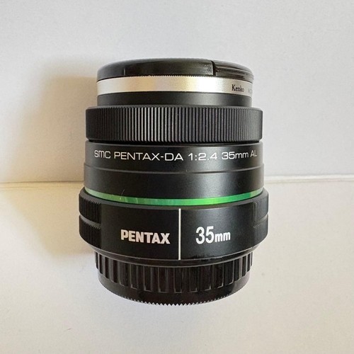 Pentax smc 35mm 4 - da, f2.4