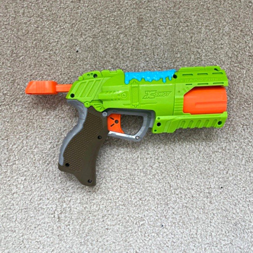 Toy foam dart blaster - foam, gun