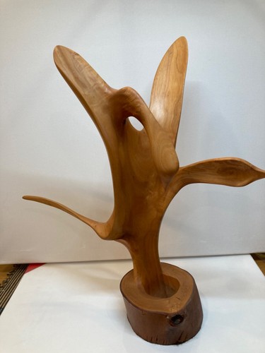 Wooden carved bird flight - wooden,