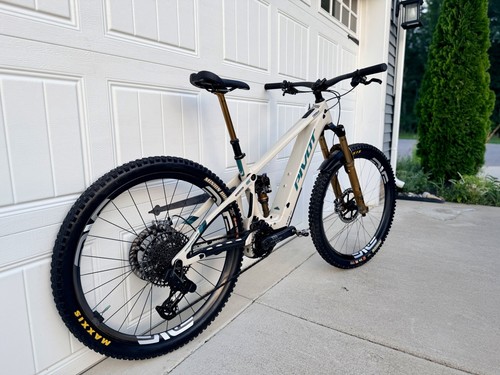 Pivot shuttle pro - pro, team