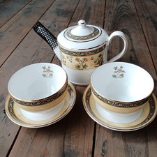 Wedgwood "India" Bone China Teapot with lid + 2 Cups & 2 Saucers