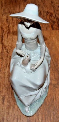 Lladro figurine lady with dog - lladro,