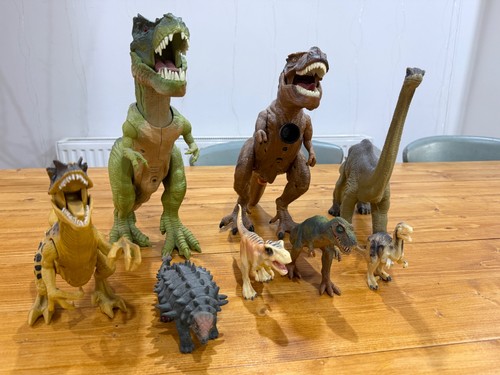 Dinosaur toy bundle 8 - -,