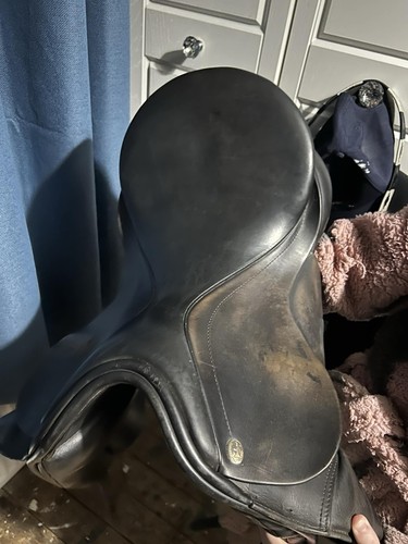 Farrington dressage saddle - farrington,