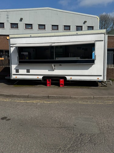 Catering trailer with - catering,