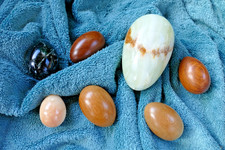 Collection of decorative eggs-