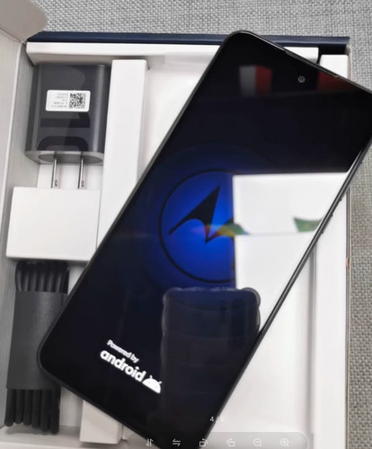 New sealed motorola moto - sealed,