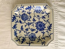 Blue & white square ceramic