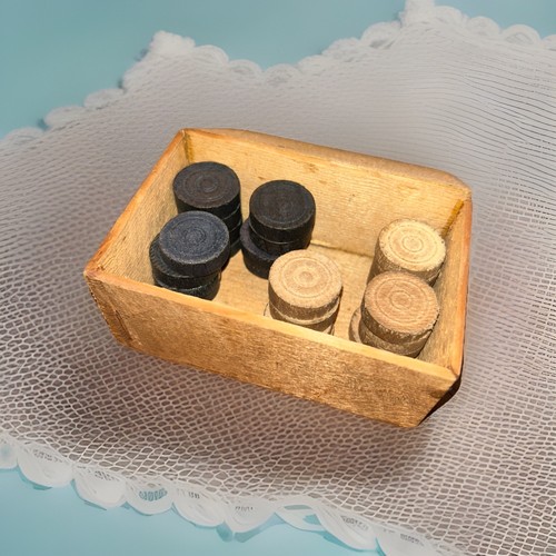 Antique draughts game a - game, in