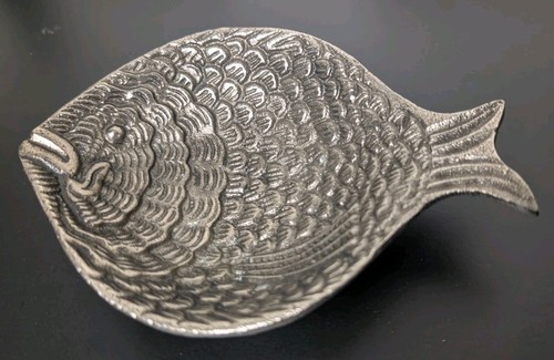 Vintage cast aluminum metal - aluminum,