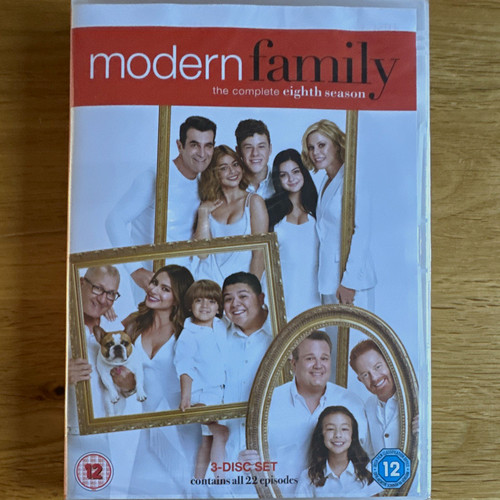 Modern family complete eighth - complete,