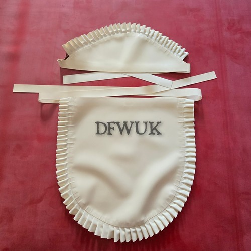 Black white frilly maid apron - black,