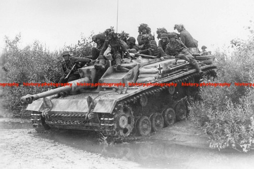F028761 sturmgeschutz iii with - sturmgeschutz,