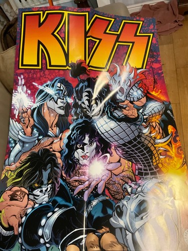 Huge kiss poster dark horse - poster,