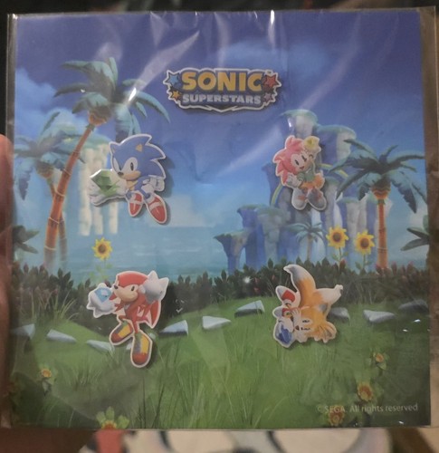 Sonic pin badges - badges,