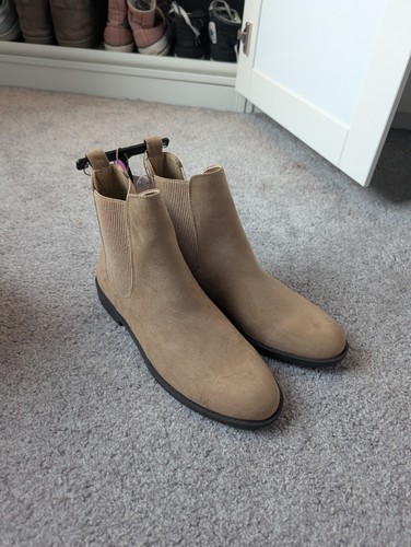 Brand new tan primark womens - brand,