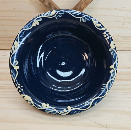 Studio pottery bowl - pottery,