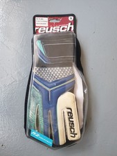 goalkeeper gloves reusch size 9