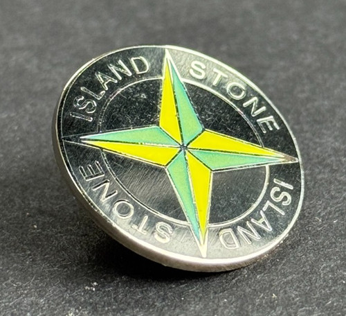 Stone island pin badge - stone,