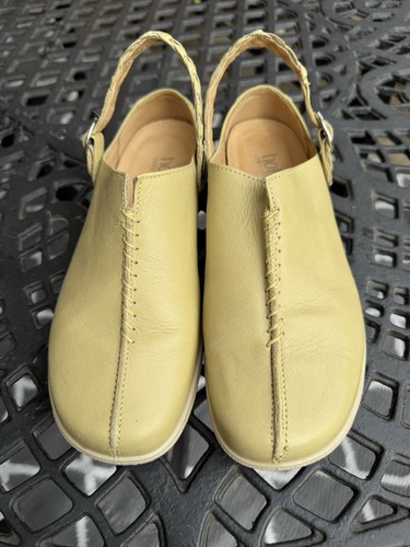 Beautiful brand new mules - new, by