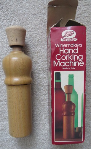 Hand wine corking - , machine